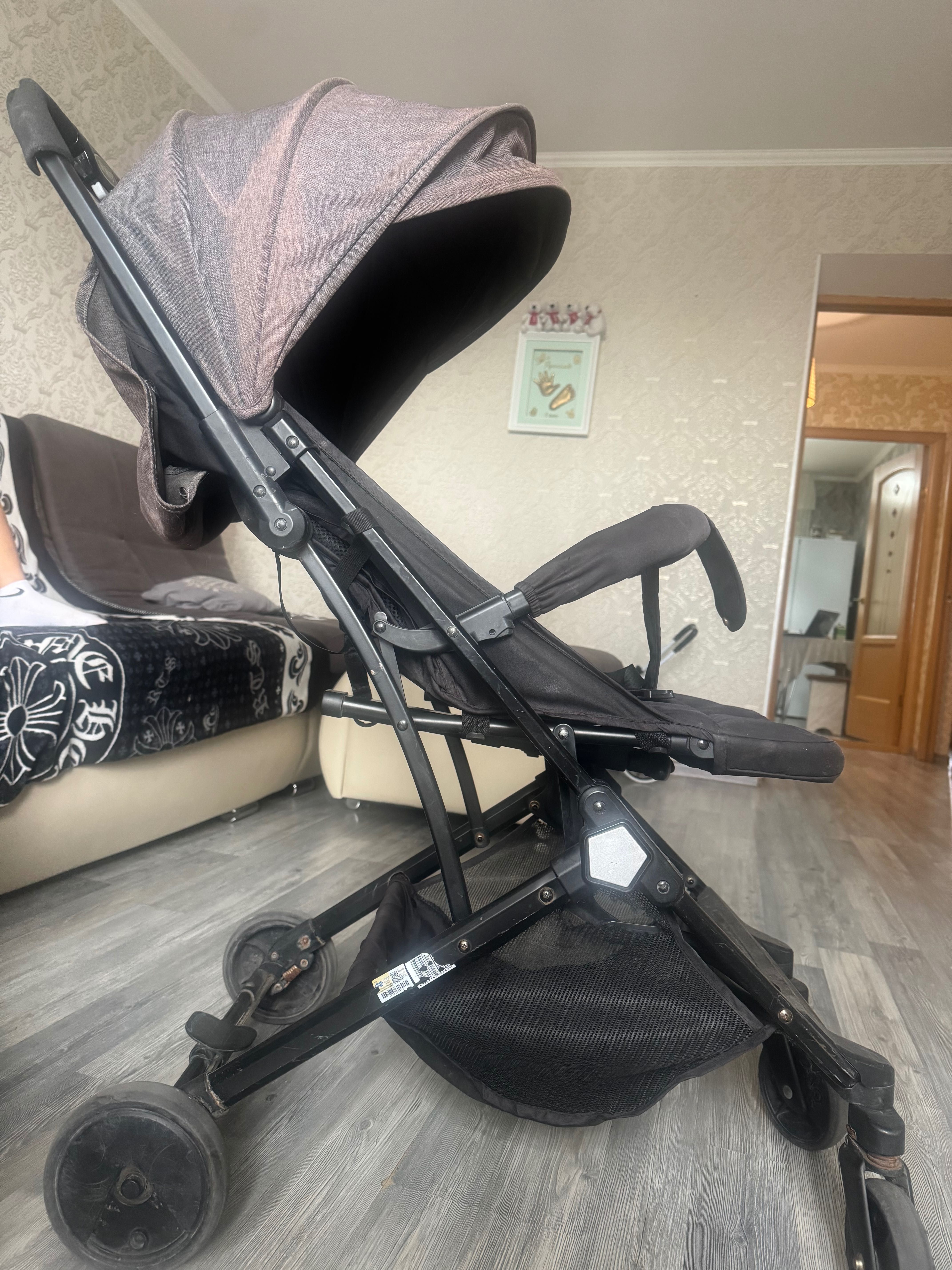 Продам коляску прогулочную