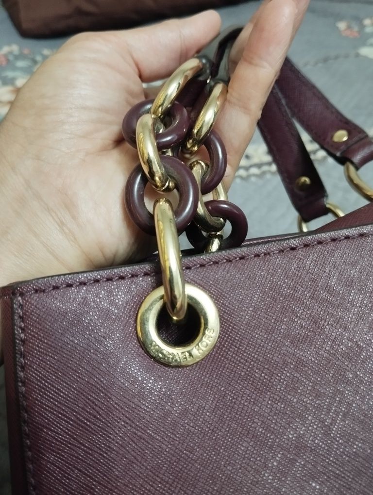 Продам сумку Mikhael kors
