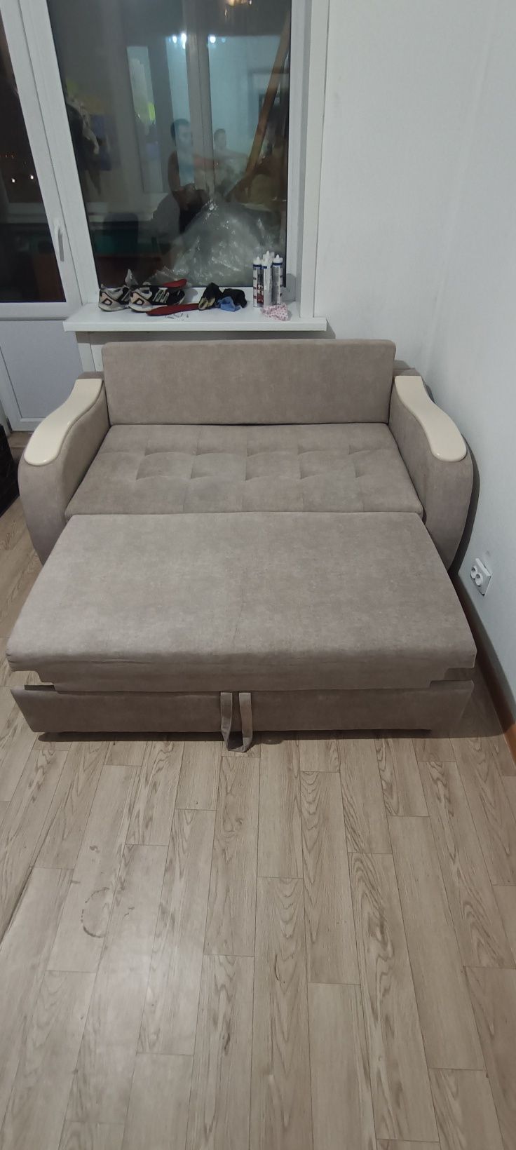 Продам диван б/у в состоянии нового