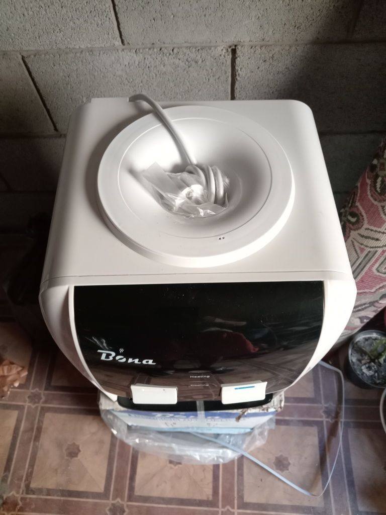 Продам диспенсер