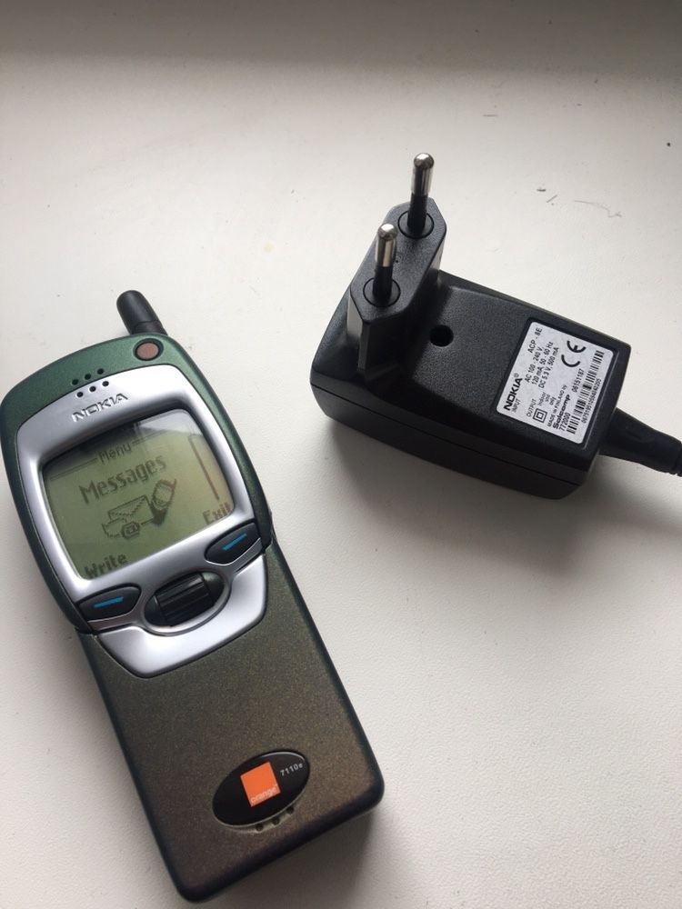 Nokia 7110 в отличном косметическом и рабочем состоянии. Раритет