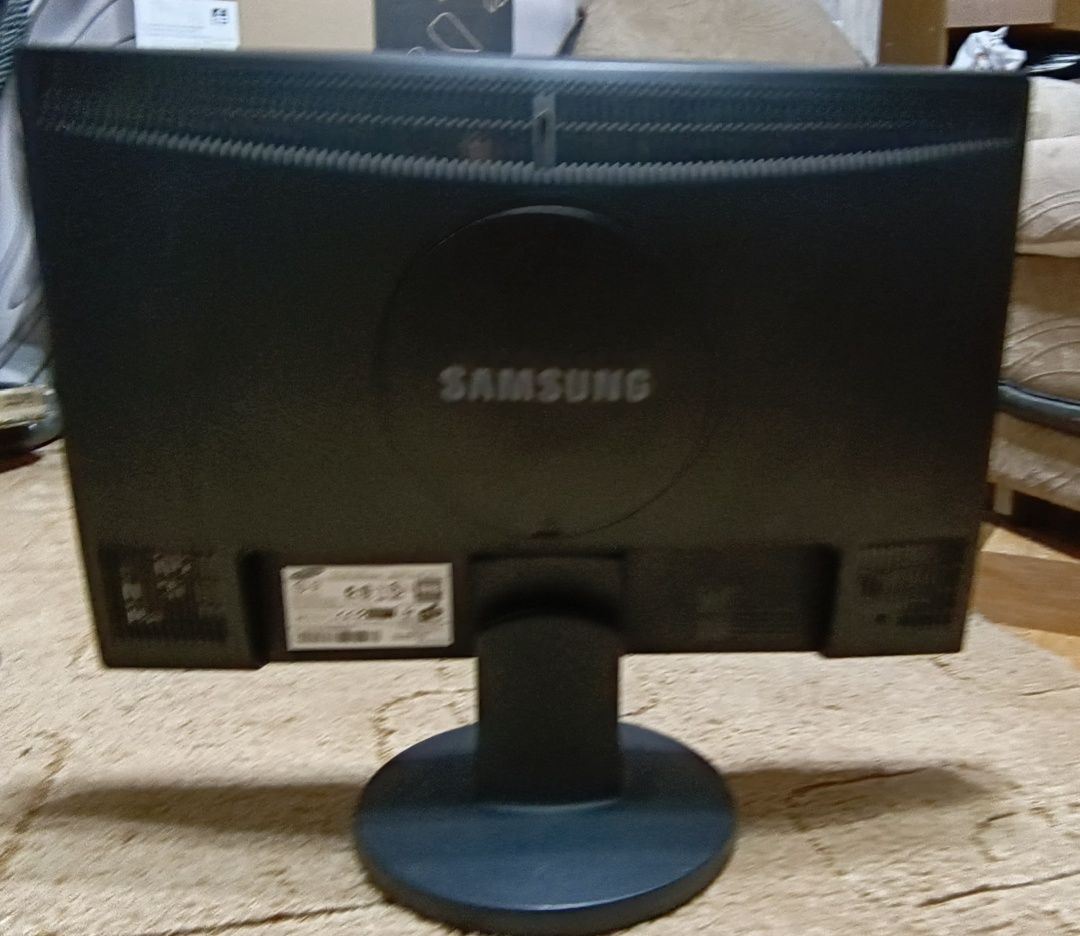 Монитор Samsung б/у