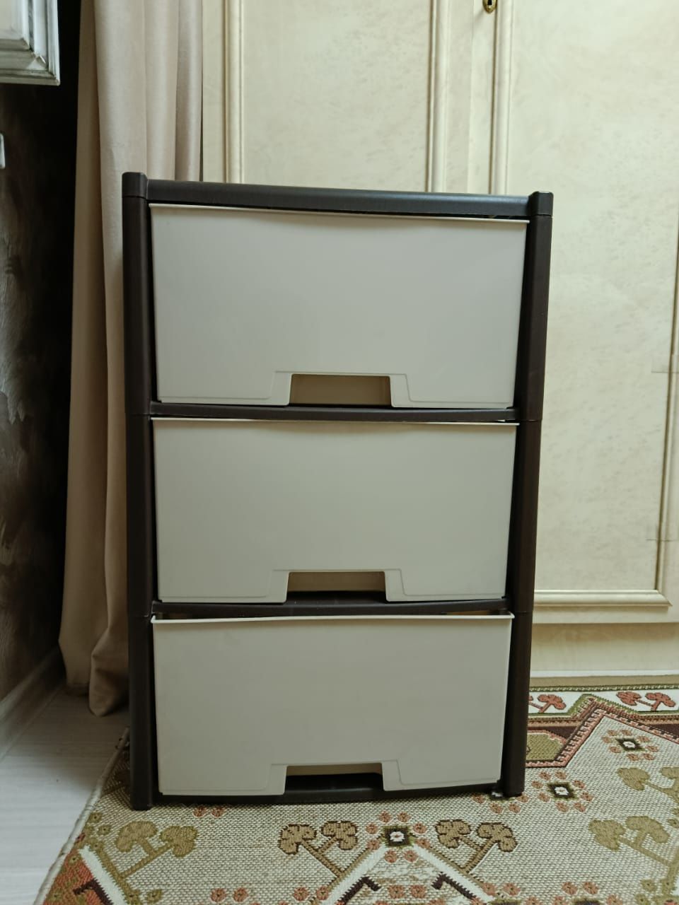 Продам комод пластмассовый