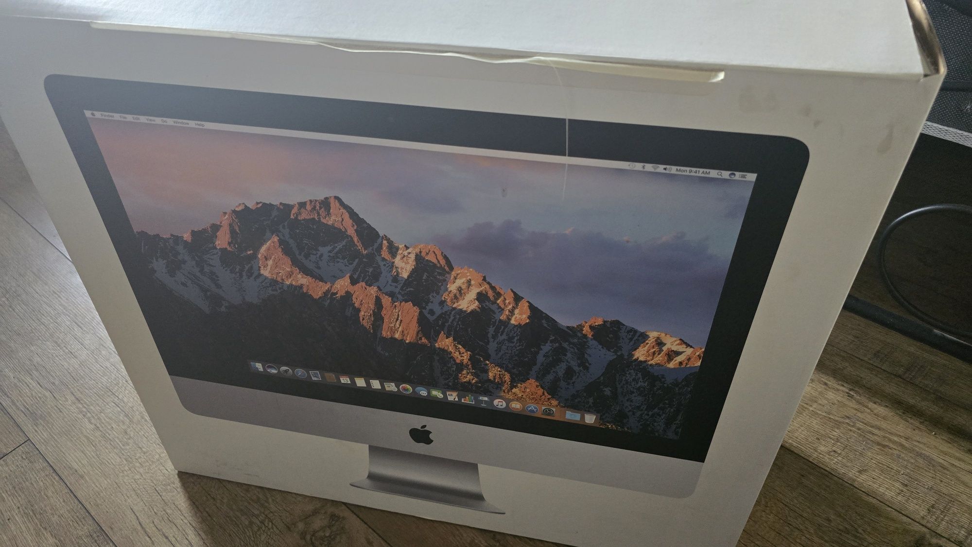Imac 2017 года 21,5 дюймов 1980 × 1080