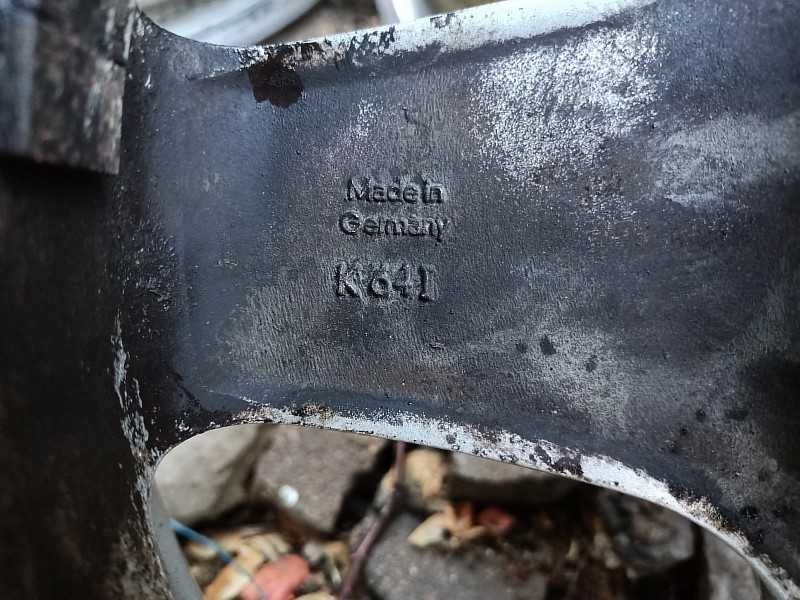 Продам оригинальные легкосплавные диски "Intra" на автомашину Audi.