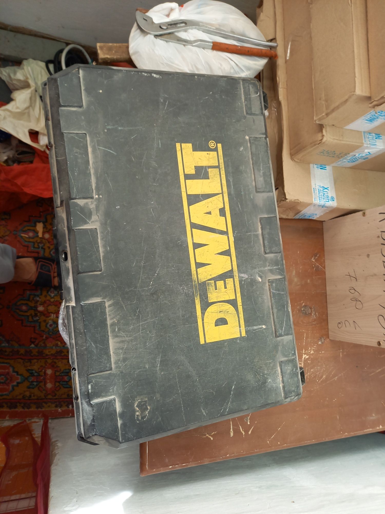Перфоратор Dewalt Патрон Макс