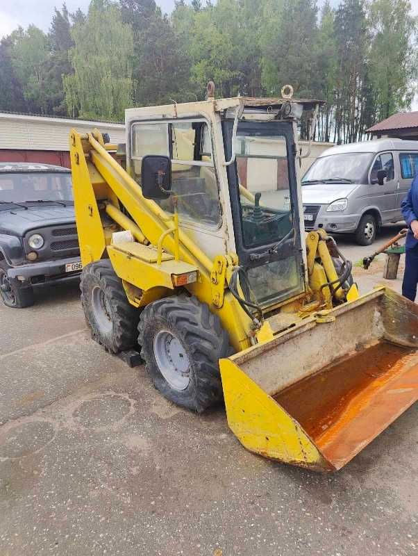 Погрузчик Амкадор208