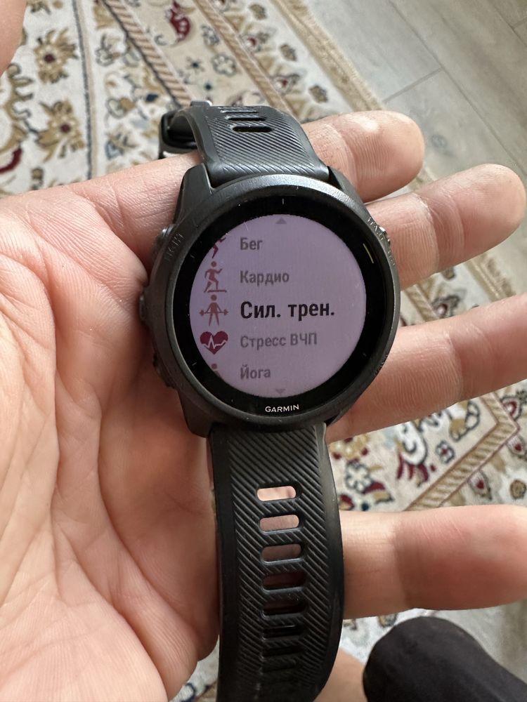 Мультиспортивные часы  GARMIN FORERUNNER 745