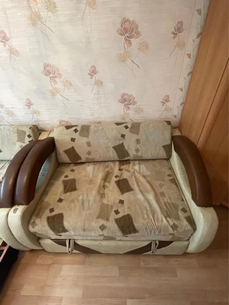 Диваны отдаю бесплатно