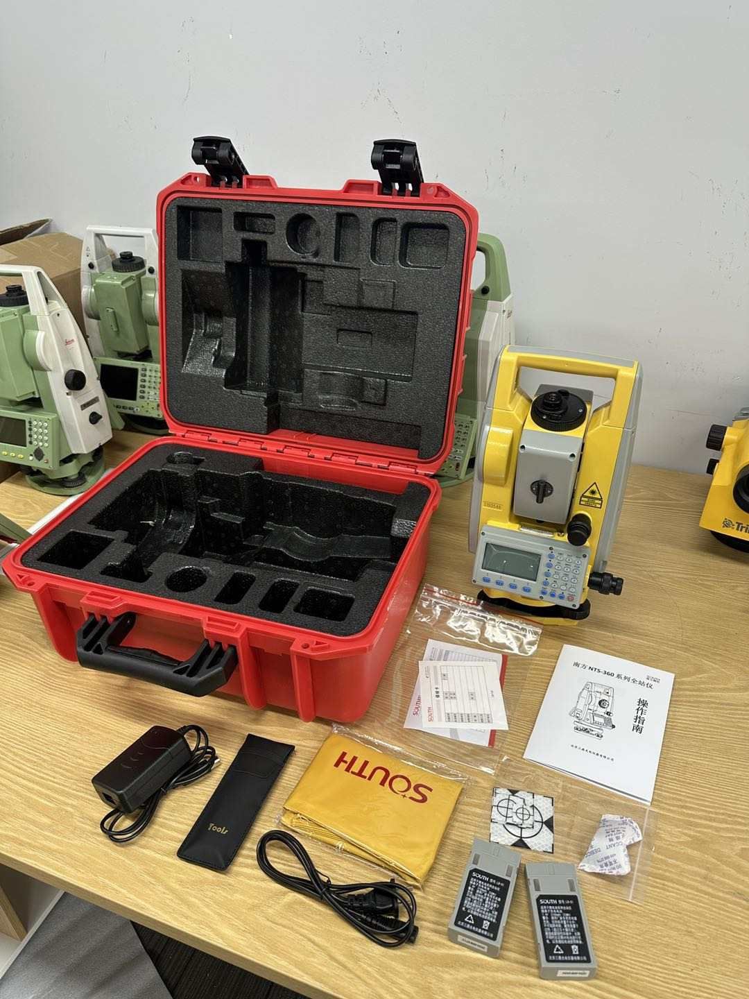 Продам тахеометр south nts362 2 " r1000м   leica-Bluetooth