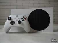 Xbox series S 2 геймпада