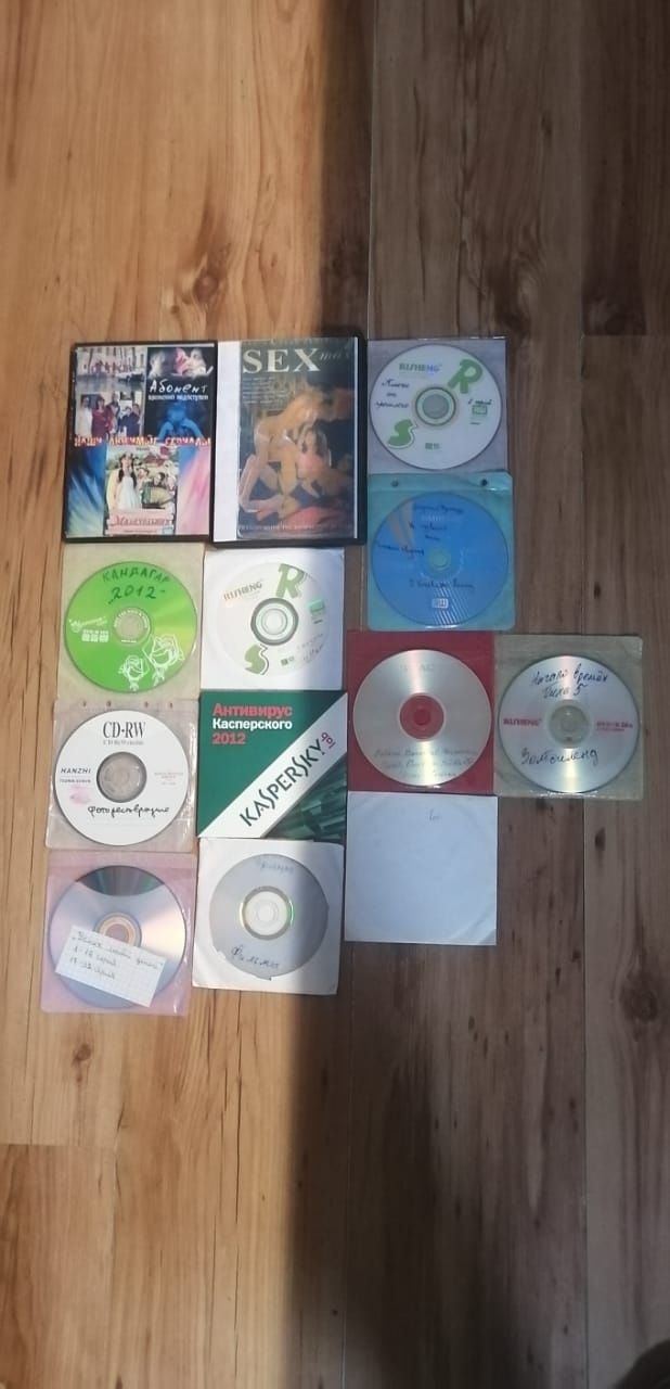 Продам DVD-  Проигрыватель  Vitek
