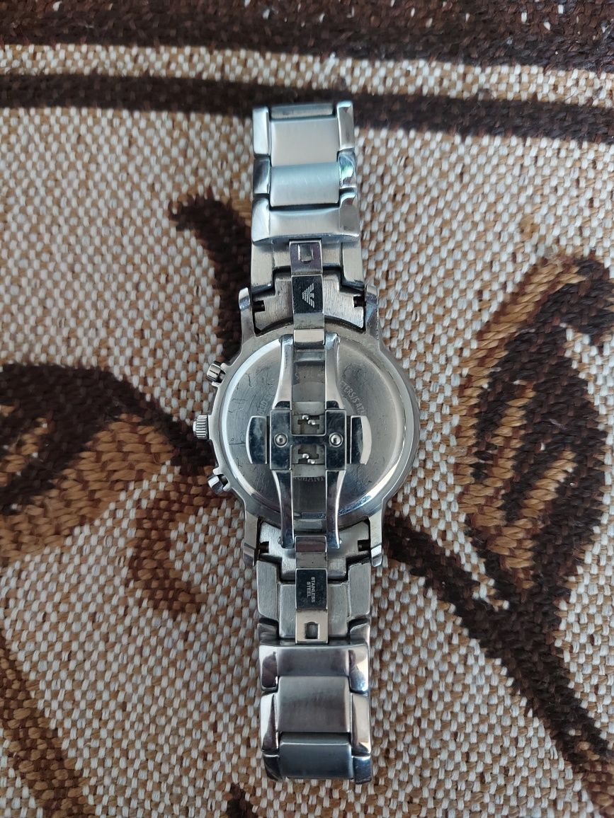 Продам или обменяю оригинальные часы Armani AR-2434,только часы,дёшево