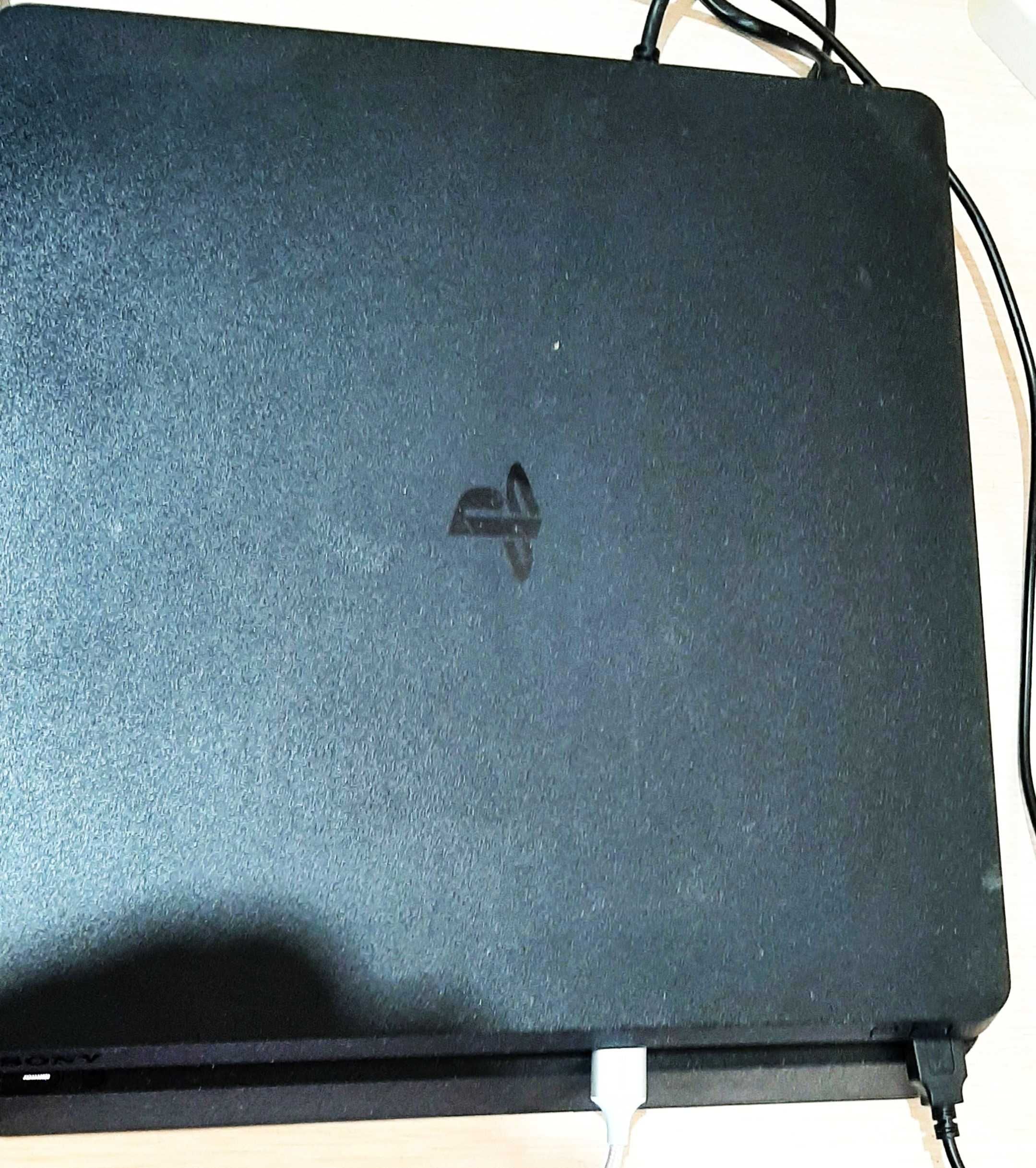 Продам Sony PlayStation 4 Slim