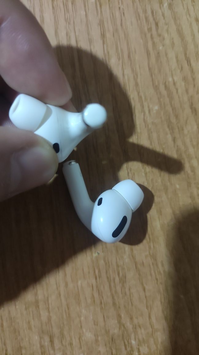 Продам наушники от Airpods pro оригинал