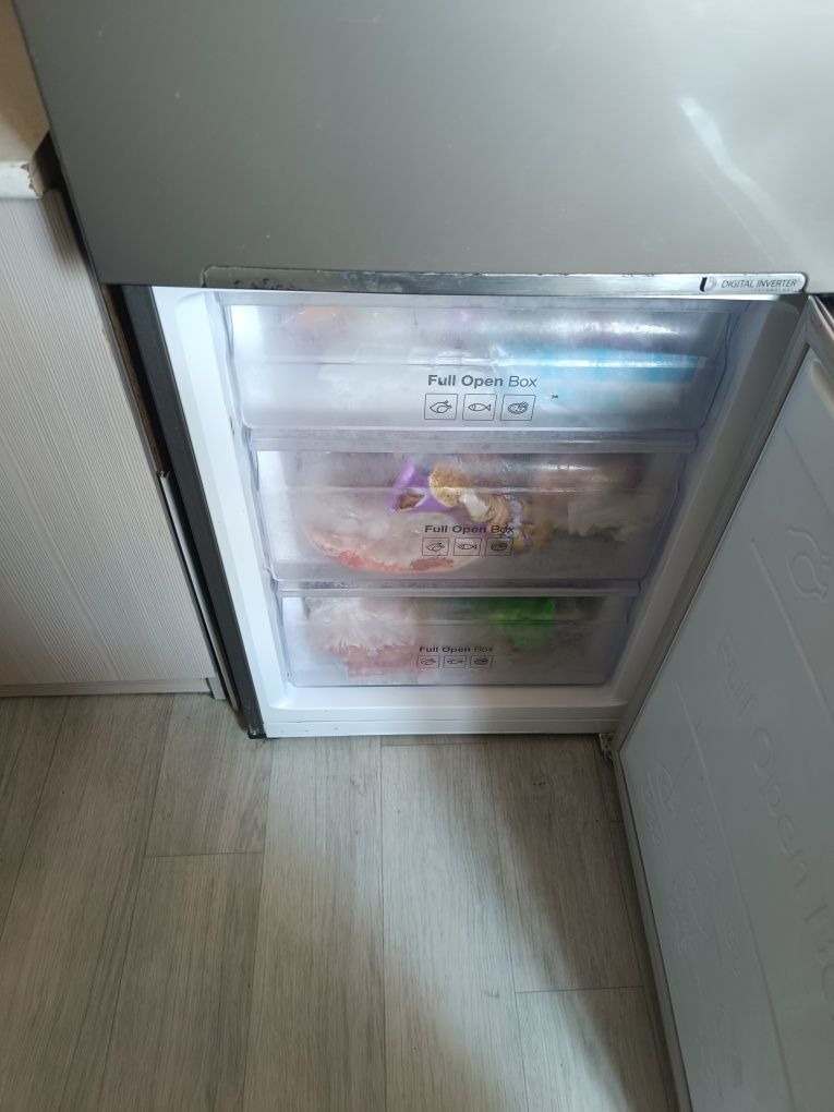 Продам холодильник