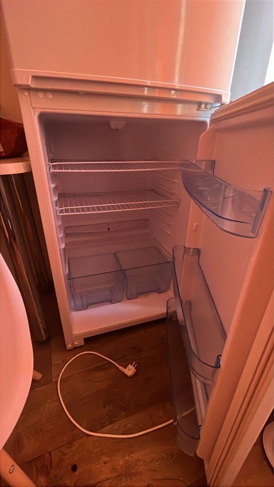 Продам холодильник Бирюса