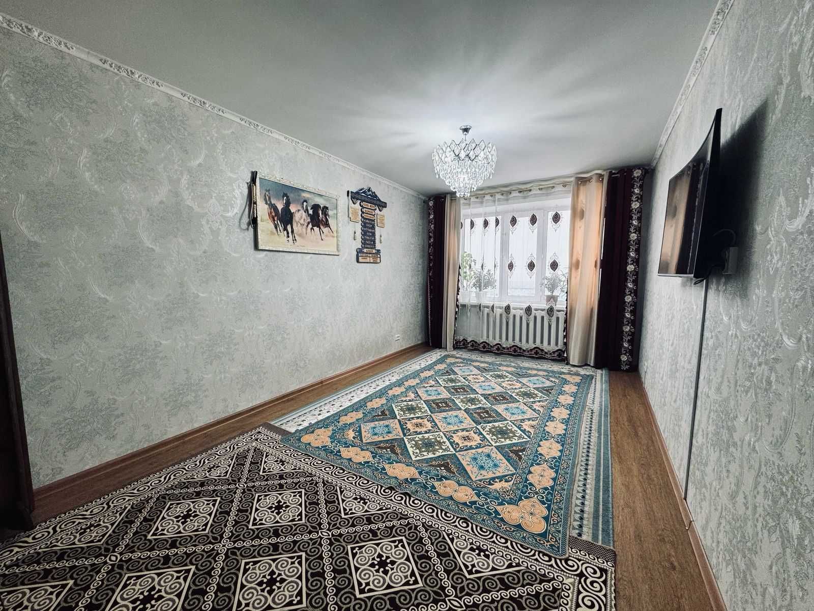 Продам 3х комн квартиру на 8 мкр 6 этаж