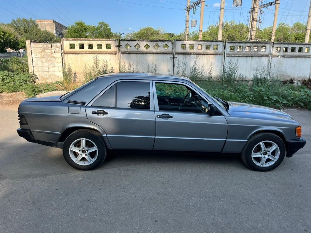 Mersedes Benz 190