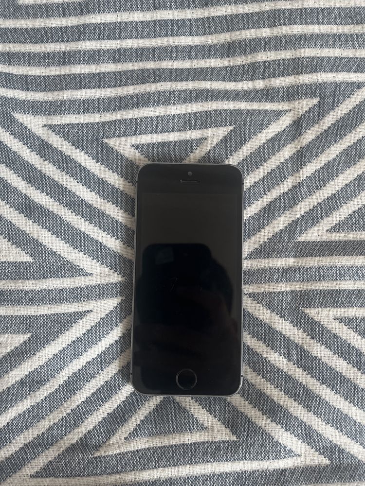 iphone 5s 16гб в 50/50 состоянии