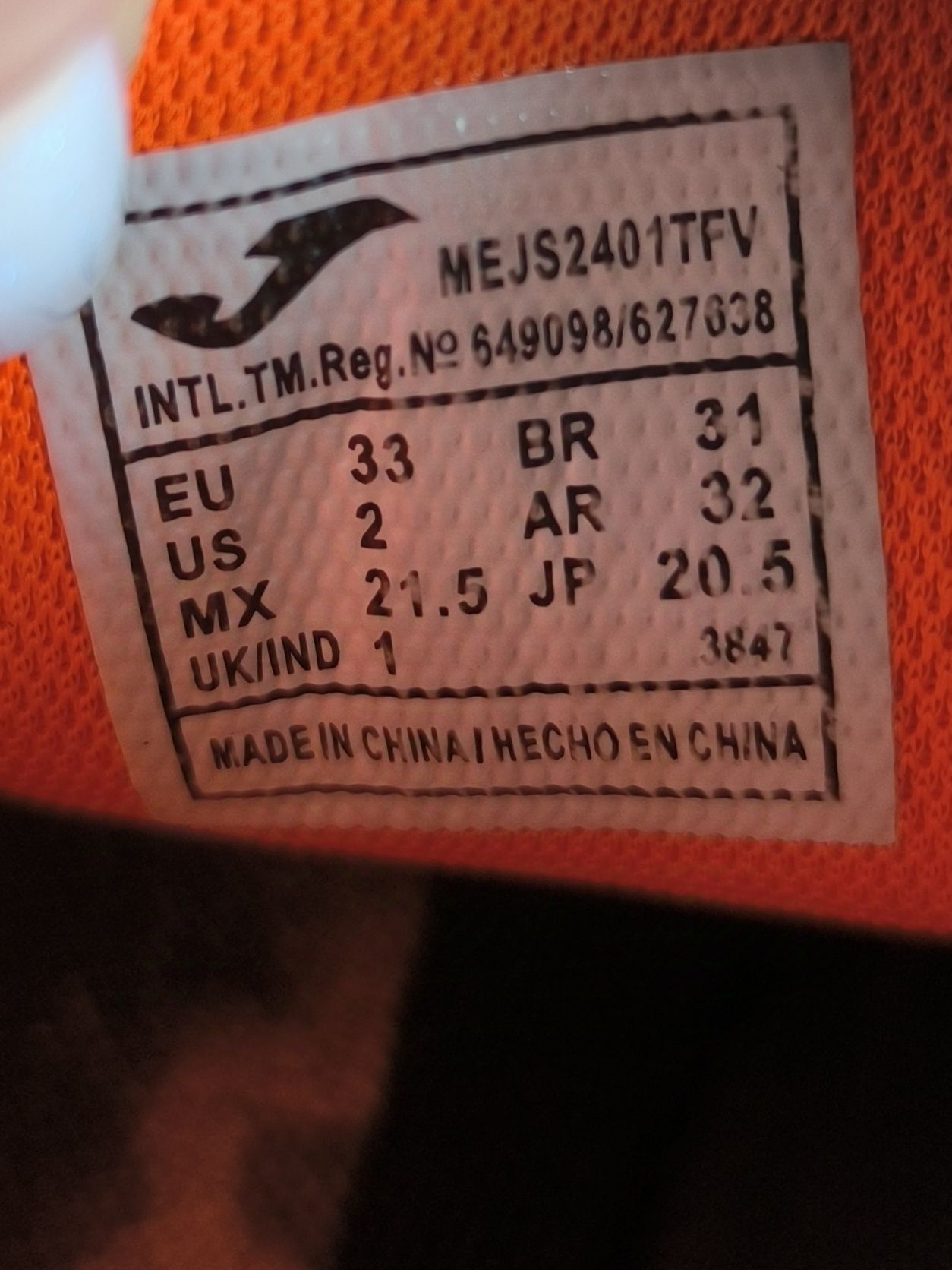 Продам сороконожки Joma и кроссы Fila