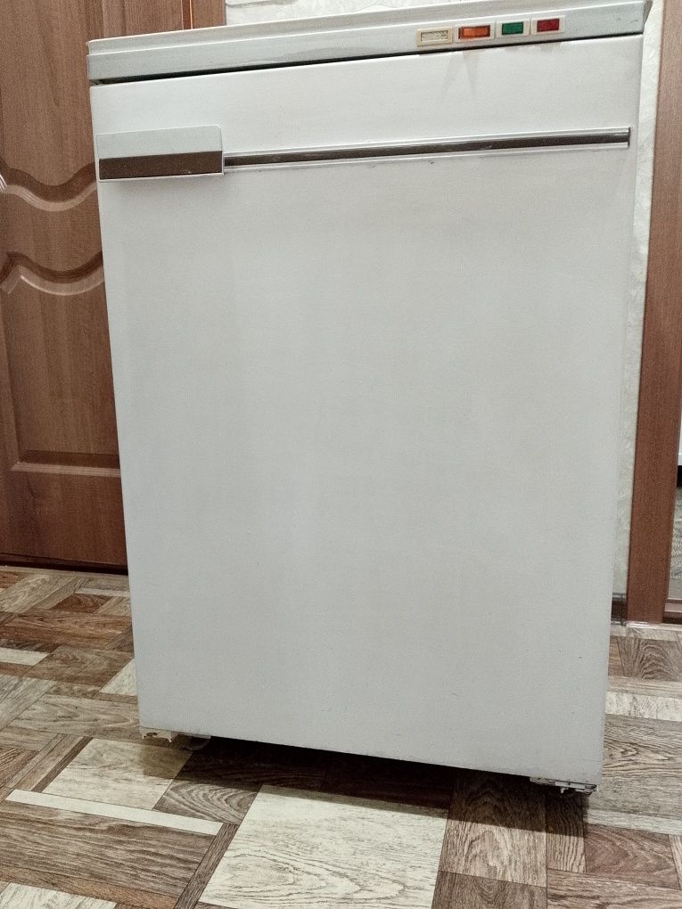 Продам морозилку