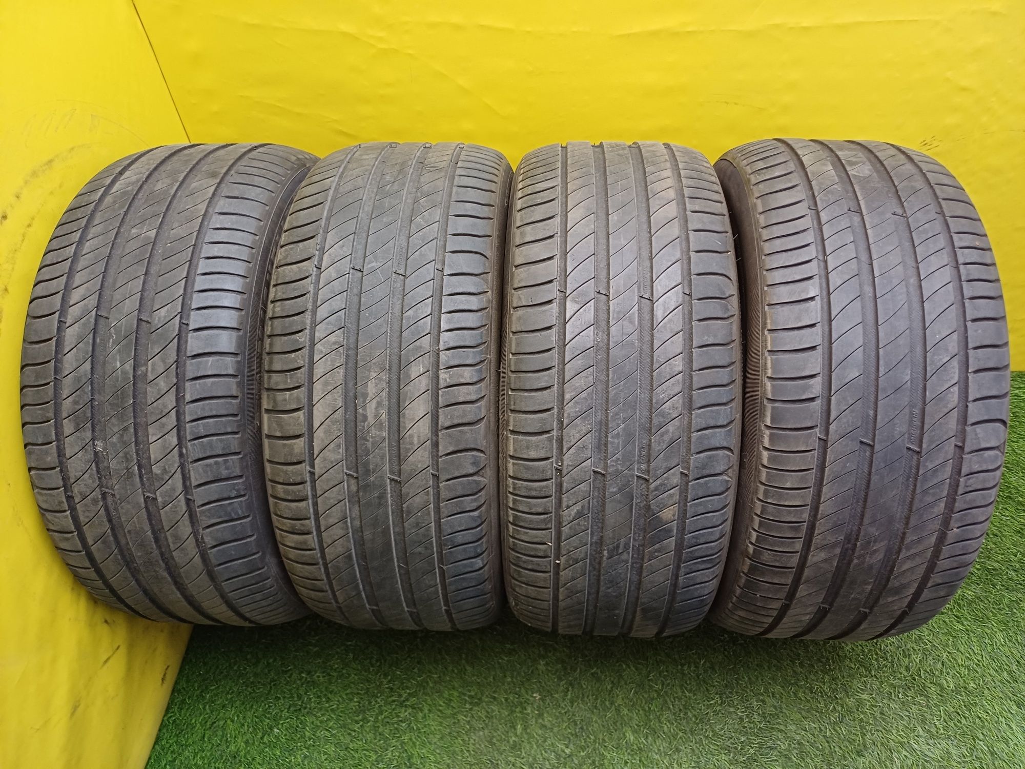 Шины 245/45 R17 Michelin комплект.