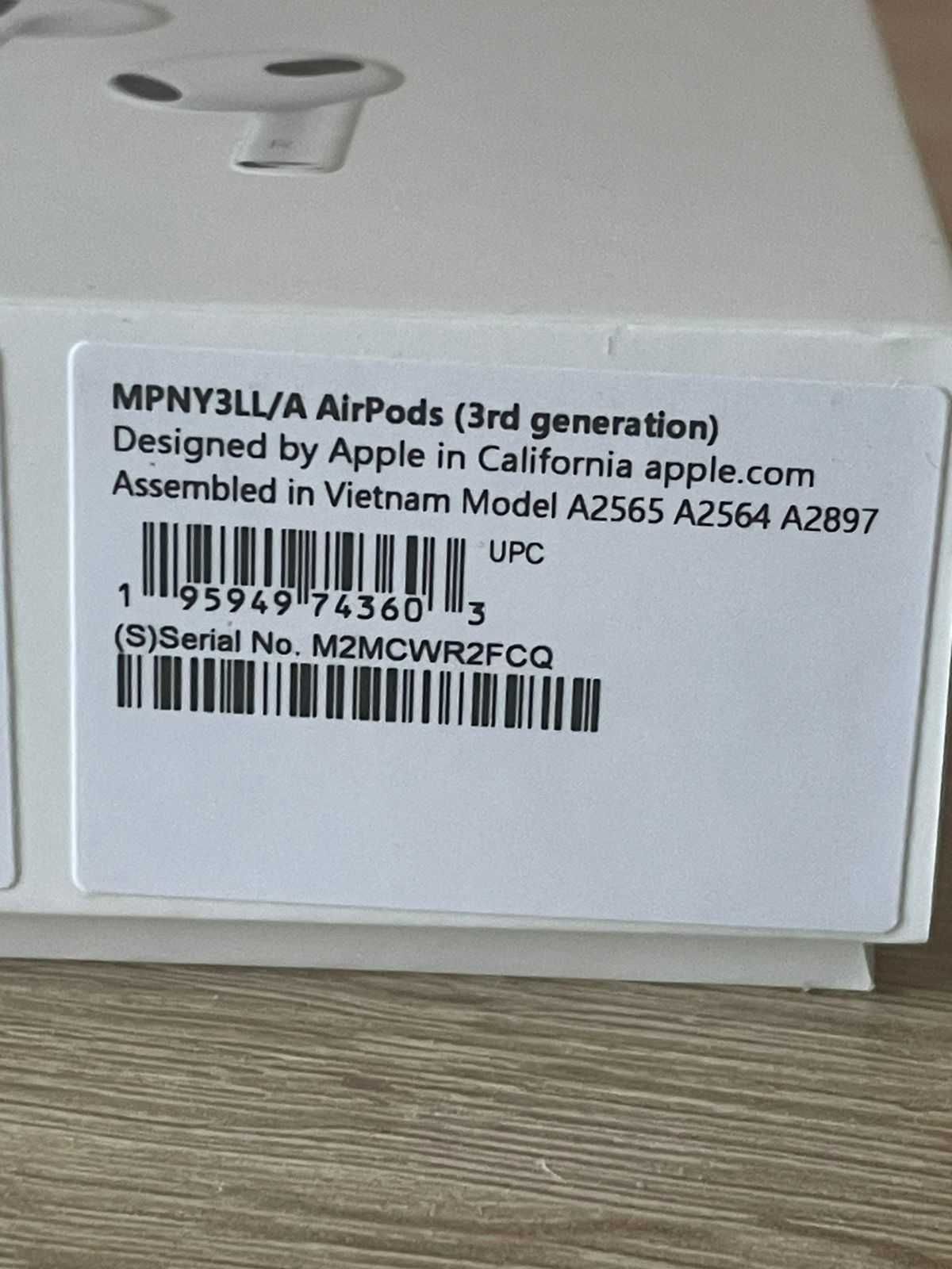 Продам срочно эйрподсы 3 (Airpods 3)