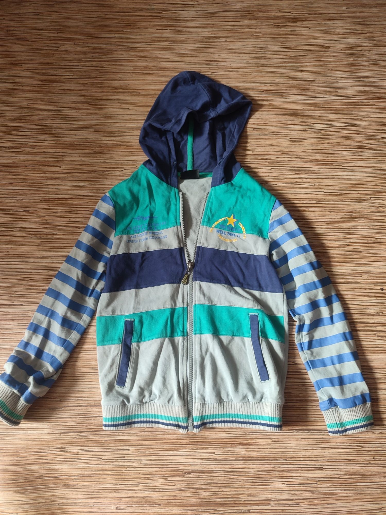 Продам вещи на 8-9 лет