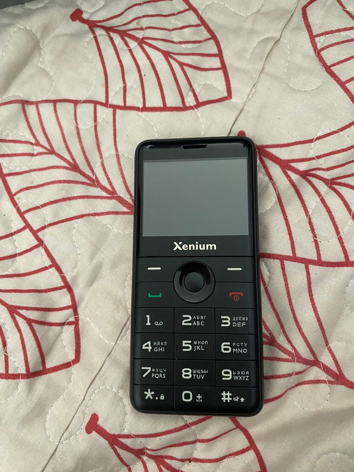 Xenium x 700 телефон