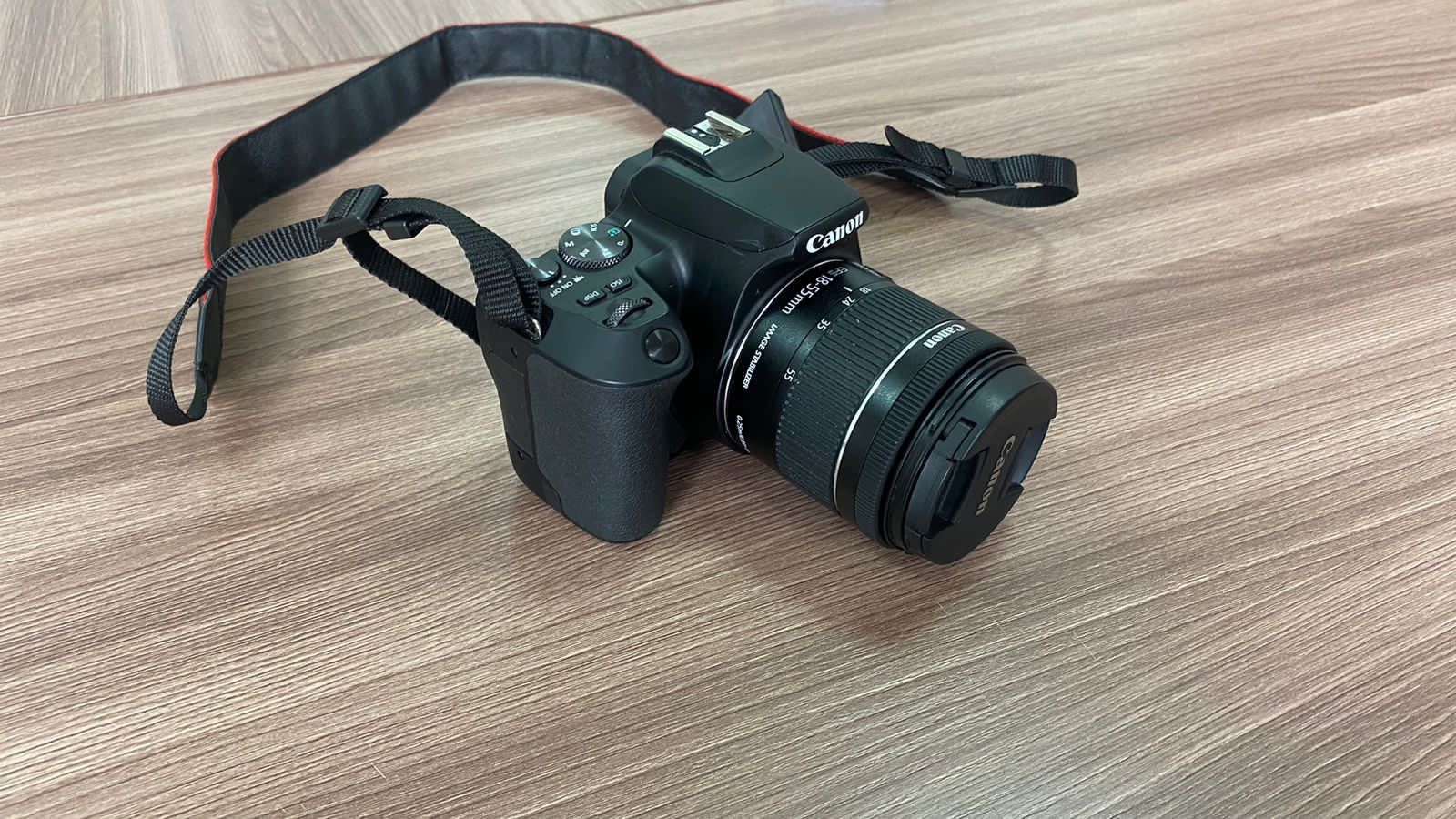 Камера сатылады. Canon 250D жаңа алғаныма 1 ай ғана болды