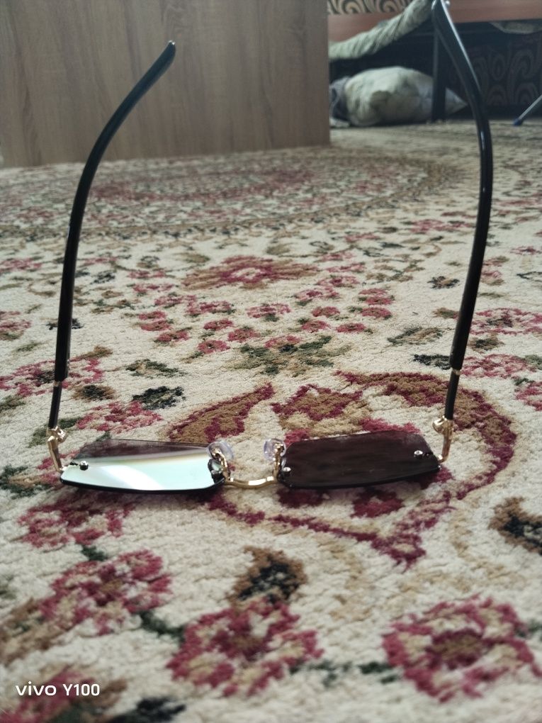 Очки 1200 тенге.