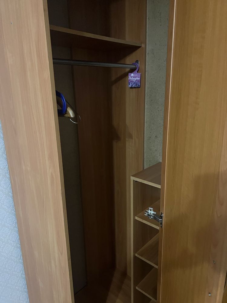 Угловой шкаф и комод