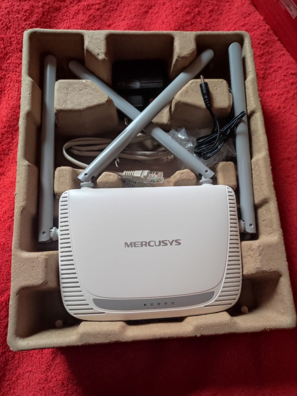Wi-Fi роутер Mercusys
