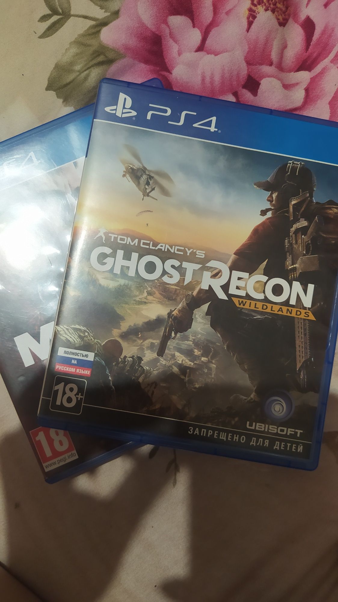 Игры на PS4 Mafia III  и Ghost Recon
