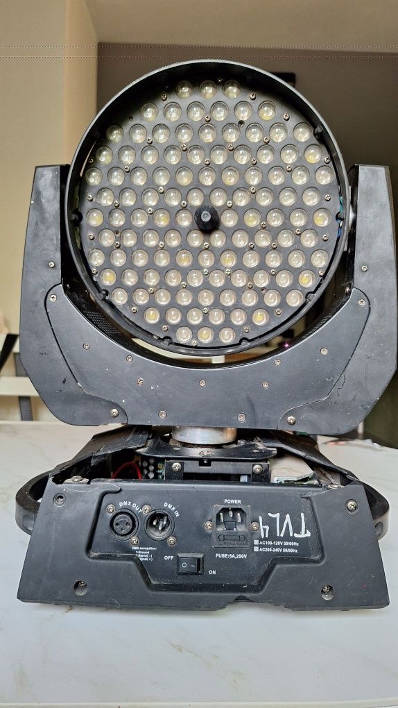 Вращающаяся голова заливного света Led Moving Head 108 светодиодов.