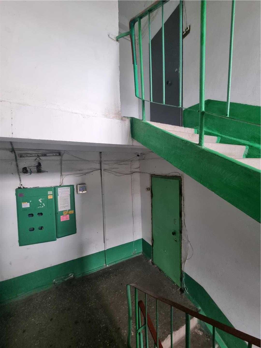 1 ком кв 42 кв м, Гульдер-1 ~