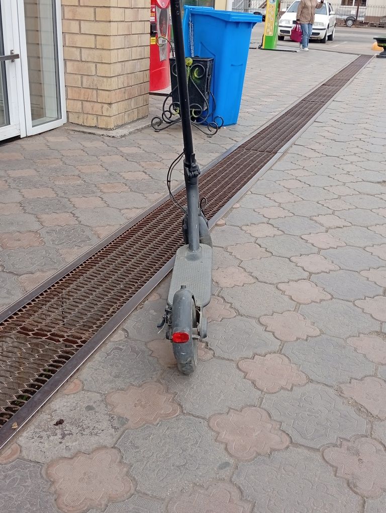 Электро самакат  хороший