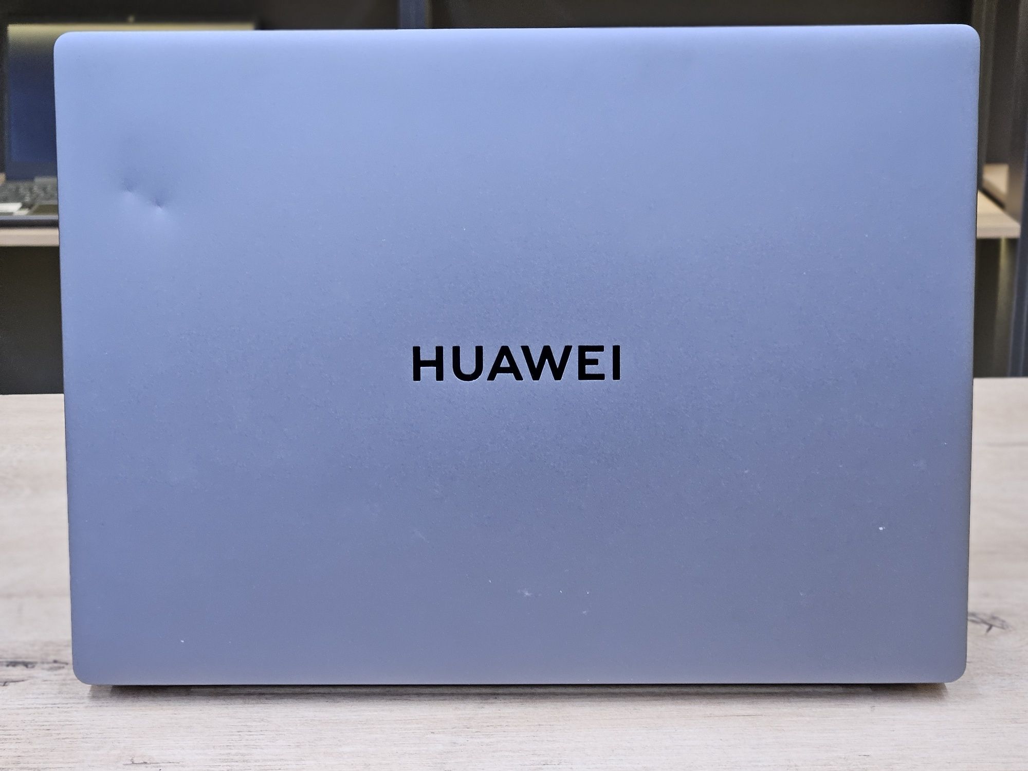 Офисный Ноутбук Huawei MateBook D14 - Core i3-1215U/8GB/SSD 256GB