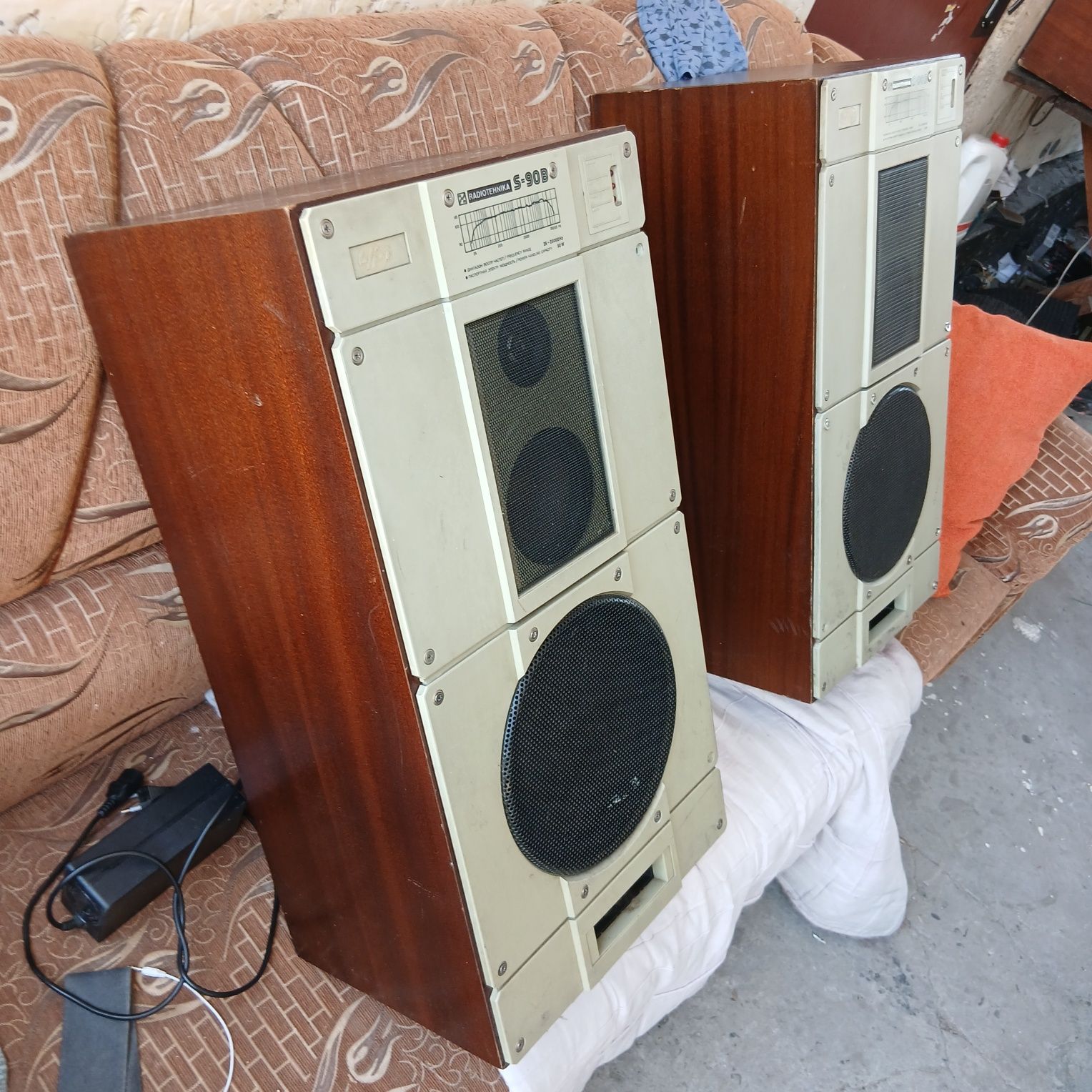 Продам колонки  s 90 B