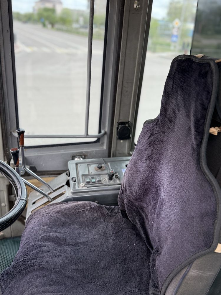 Продам срочно погрузчик 2х куб
