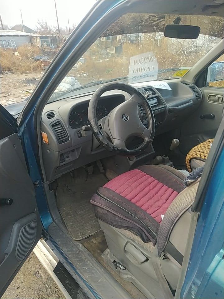 Продам срочно внедорожник 2.4 бензин, 96 года.