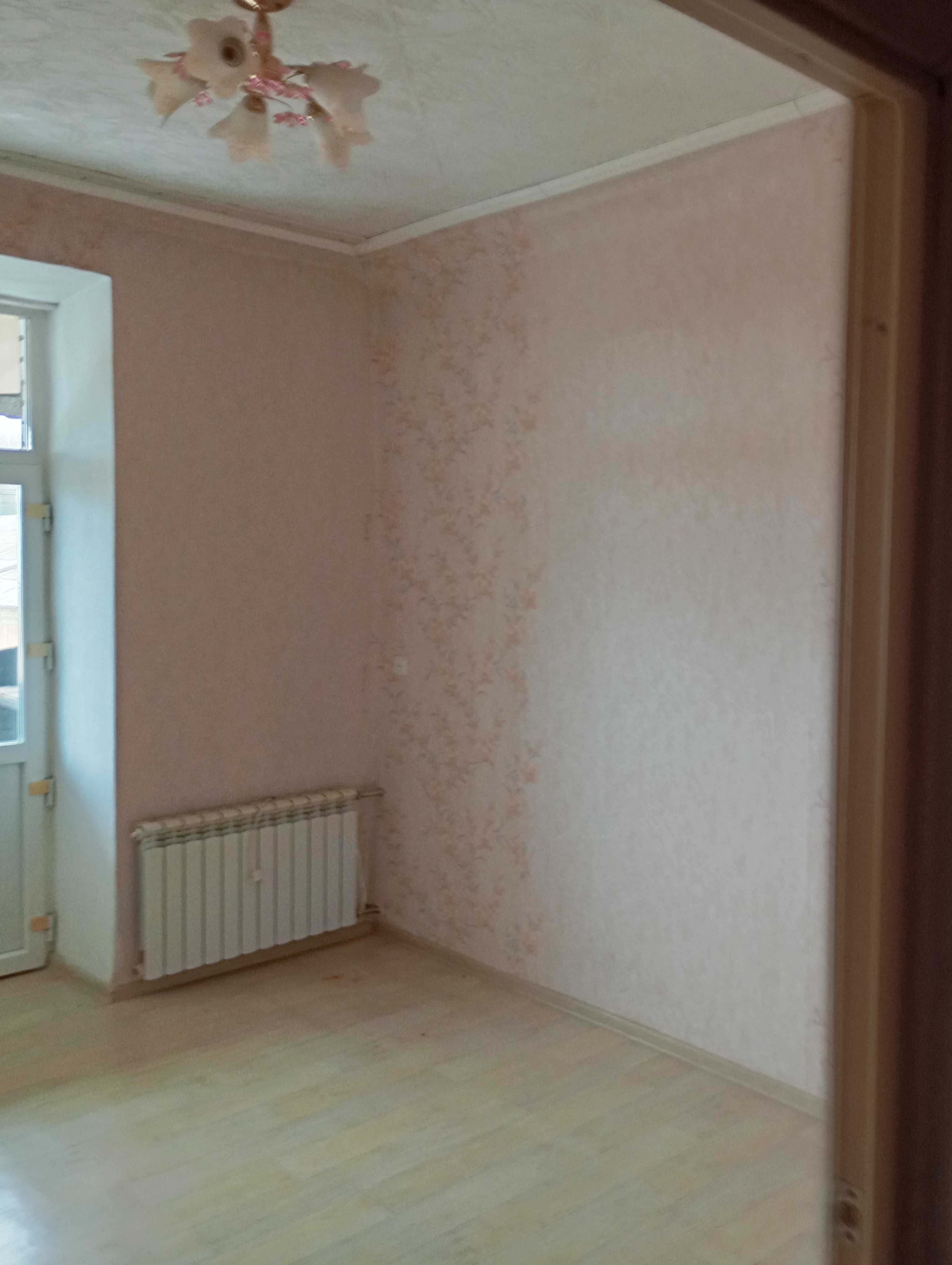 Продам 3 комнатную квартиру в центре
