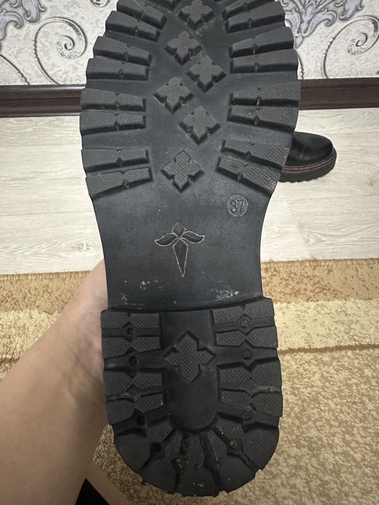 Продам осенние сапожки