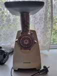 Продам электромясорубку Kenwood