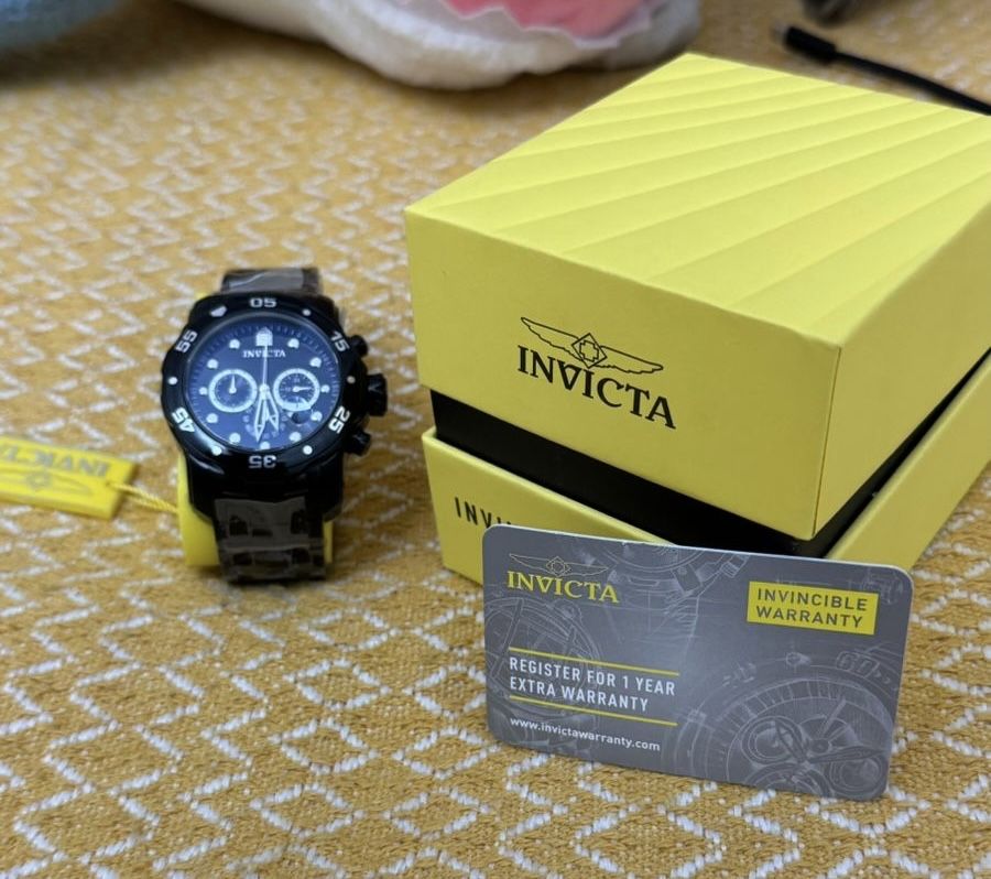 Invicta часы оригинал с Европы, обсалютно новый