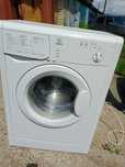 Продам стиральную машину indesit на запчасти