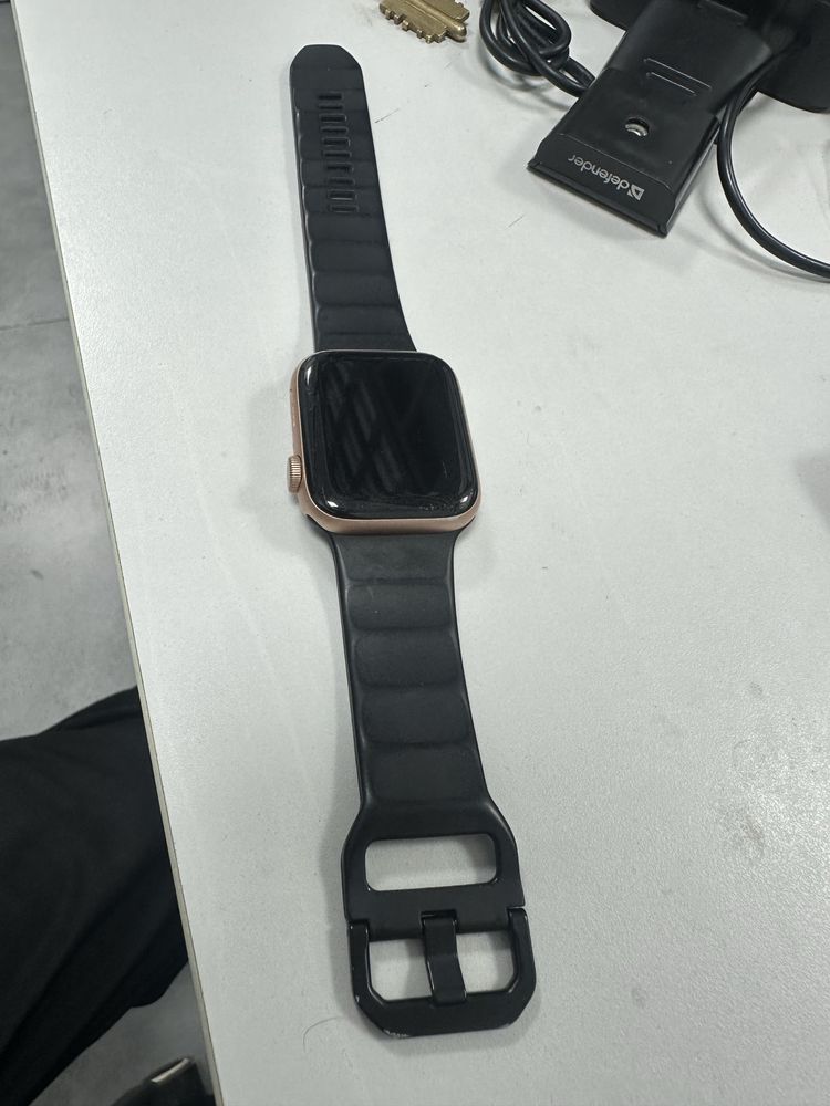 Apple Watch SE 44mm (г.Алматы) Лот: 673389