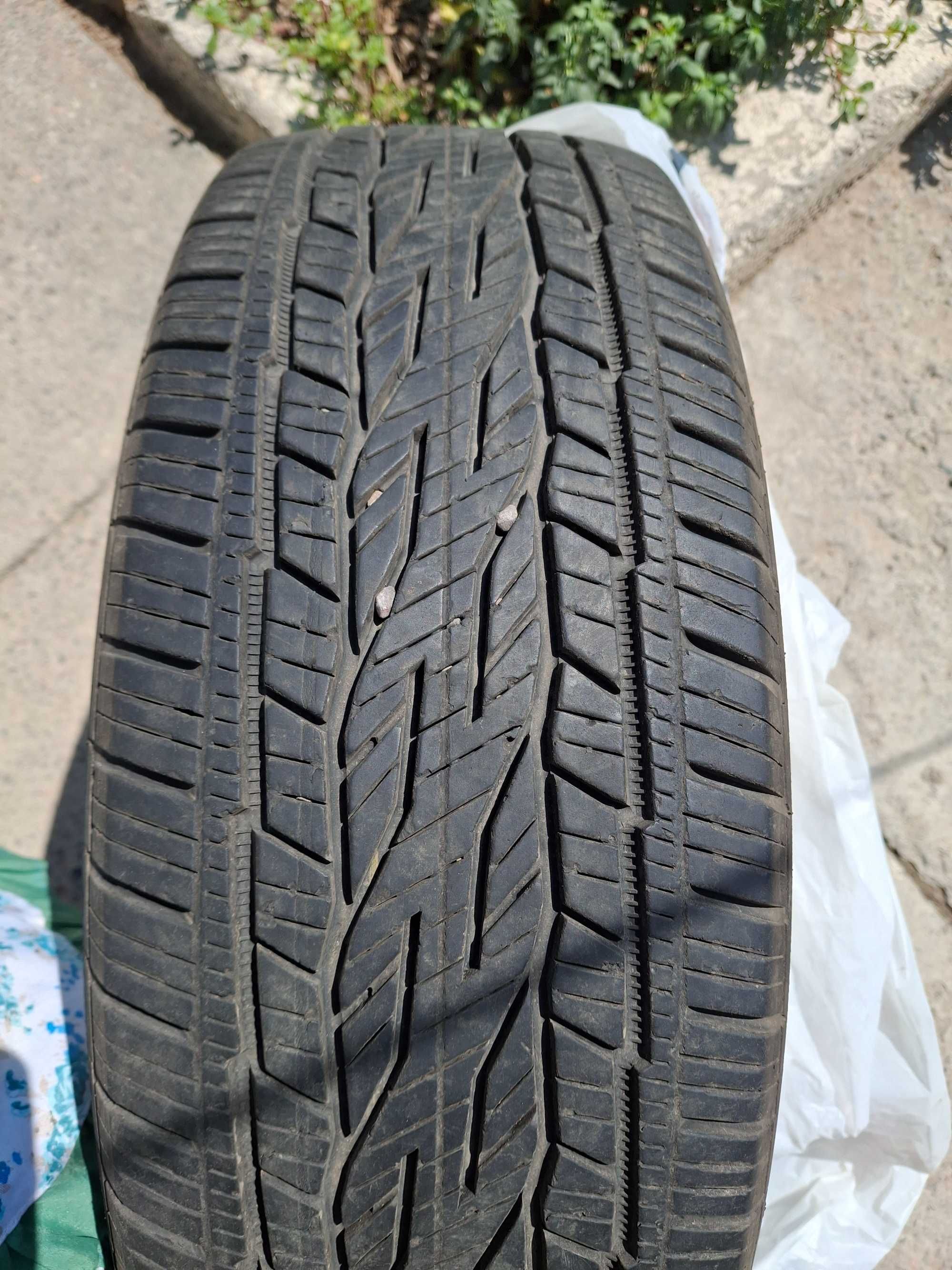 Шины летние Continental CrossConti Contact LX2 215 60 R17