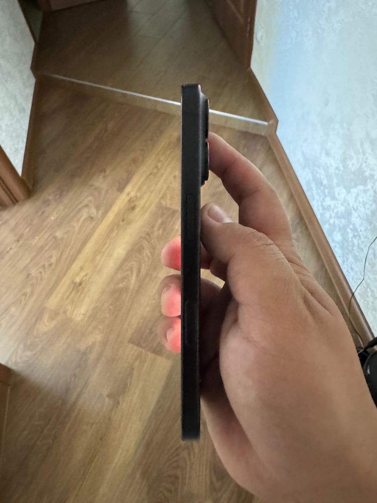 Продам iphone 16, 128g